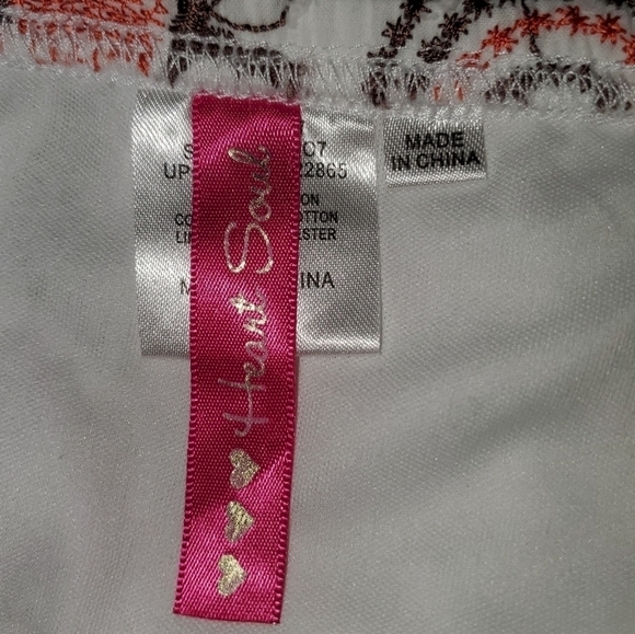 White Halter With Flowers New XL - Picture 8 of 9